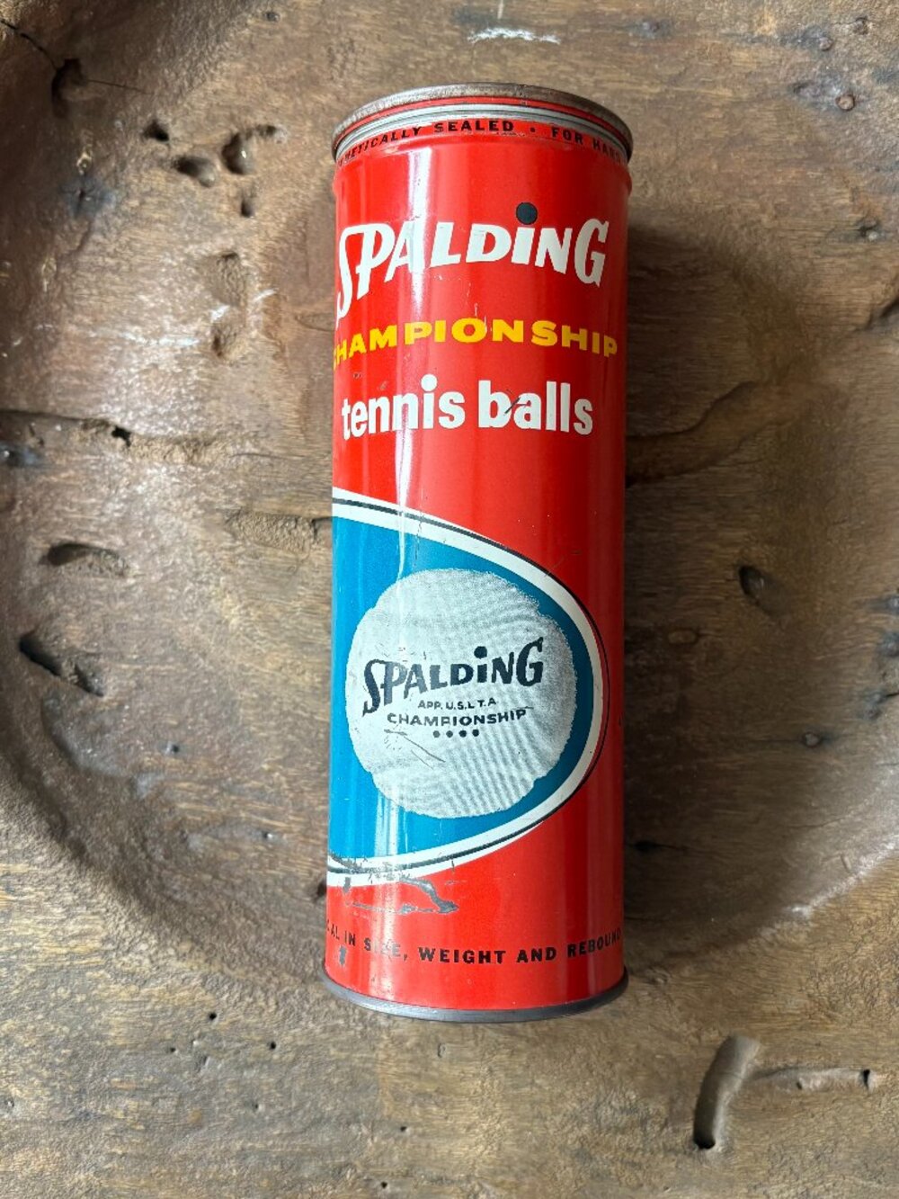 Vtg 1960s Spalding Championship EMPTY tennis ball key-wind can collectible prop